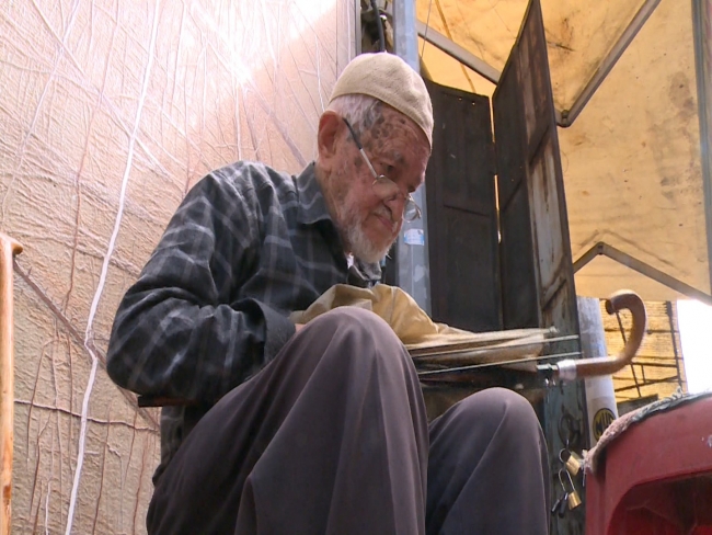 Samsunlu ustanın 50 yılı şemsiye tamiriyle geçti